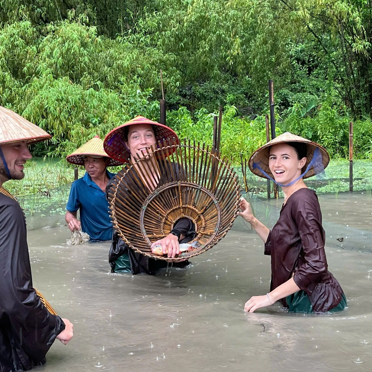 Local Experience Traditional Farming & Fishing in Ninh Binh